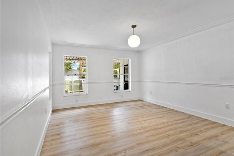 Villa ou maison à vendre à Sarasota, Floride: 3 chambres, 196.58 m2 № 2404370 - photo 18