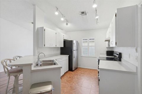 House in Winter Haven, Florida 3 bedrooms, 116.31 sq.m. № 2156070 - photo 11