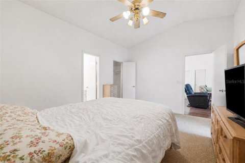 House in Winter Haven, Florida 3 bedrooms, 116.31 sq.m. № 2156070 - photo 13
