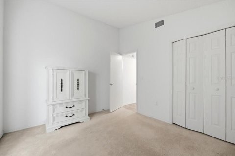 House in Winter Haven, Florida 3 bedrooms, 116.31 sq.m. № 2156070 - photo 22