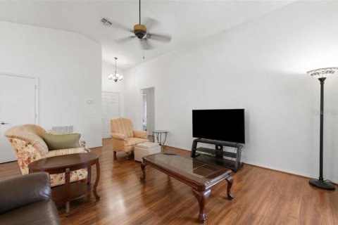 House in Winter Haven, Florida 3 bedrooms, 116.31 sq.m. № 2156070 - photo 7