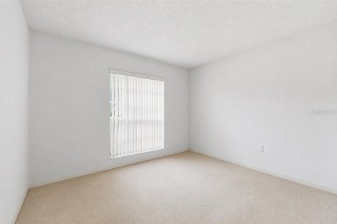 House in Winter Haven, Florida 3 bedrooms, 116.31 sq.m. № 2156070 - photo 18