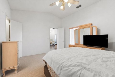 House in Winter Haven, Florida 3 bedrooms, 116.31 sq.m. № 2156070 - photo 14