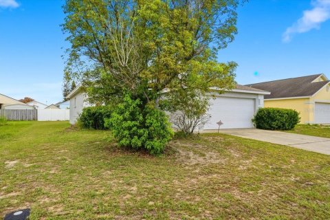 House in Winter Haven, Florida 3 bedrooms, 116.31 sq.m. № 2156070 - photo 2
