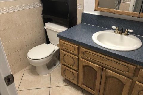 Condo in Orlando, Florida, 2 bedrooms № 2267399 - photo 10