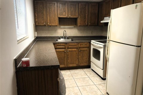 Condo in Orlando, Florida, 2 bedrooms № 2267399 - photo 3