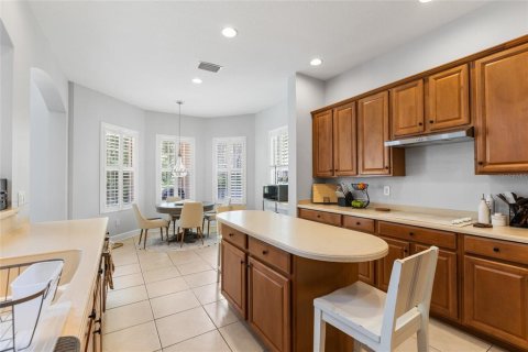 House in New Port Richey, Florida 6 bedrooms, 351.26 sq.m. № 2394092 - photo 24