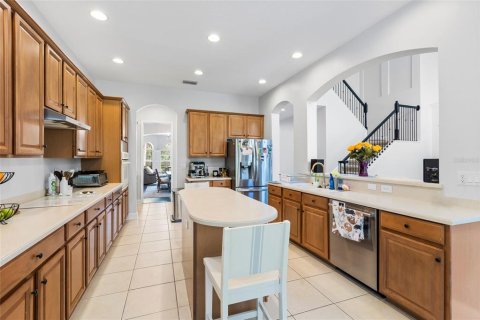 House in New Port Richey, Florida 6 bedrooms, 351.26 sq.m. № 2394092 - photo 27