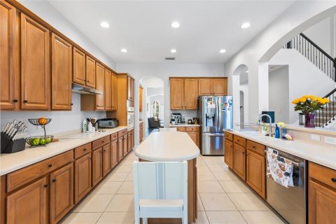 House in New Port Richey, Florida 6 bedrooms, 351.26 sq.m. № 2394092 - photo 28