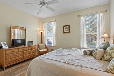 Villa ou maison à vendre à Kissimmee, Floride: 2 chambres, 171.68 m2 № 1515618 - photo 12
