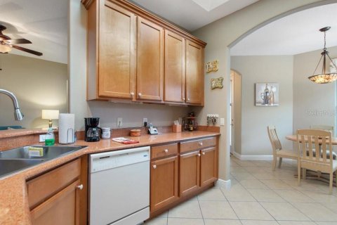 Villa ou maison à vendre à Kissimmee, Floride: 2 chambres, 171.68 m2 № 1515618 - photo 17