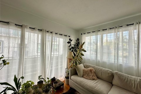 Appartement à louer à Bay Harbor Islands, Floride: 2 chambres, 97.55 m2 № 1964801 - photo 3