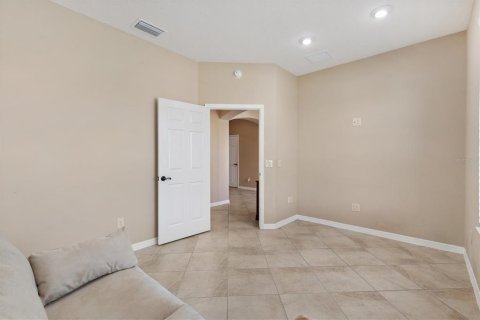 House in The Villages, Florida 3 bedrooms, 193.61 sq.m. № 2220741 - photo 30