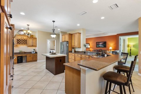 House in The Villages, Florida 3 bedrooms, 193.61 sq.m. № 2220741 - photo 17