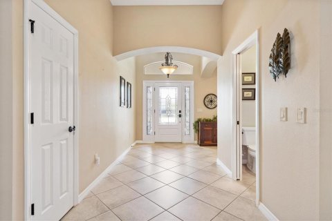 House in The Villages, Florida 3 bedrooms, 193.61 sq.m. № 2220741 - photo 6