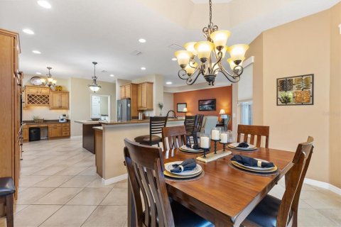 House in The Villages, Florida 3 bedrooms, 193.61 sq.m. № 2220741 - photo 19