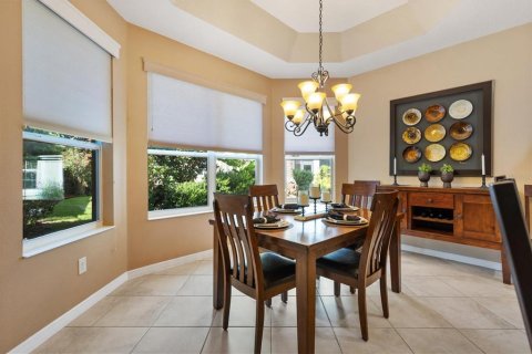 House in The Villages, Florida 3 bedrooms, 193.61 sq.m. № 2220741 - photo 20