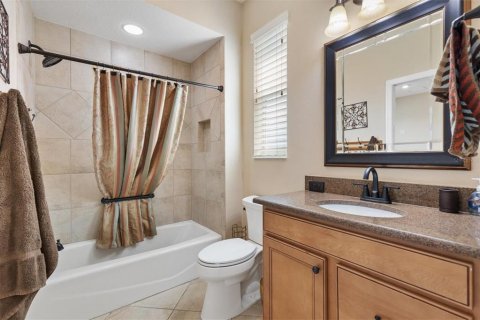 House in The Villages, Florida 3 bedrooms, 193.61 sq.m. № 2220741 - photo 28