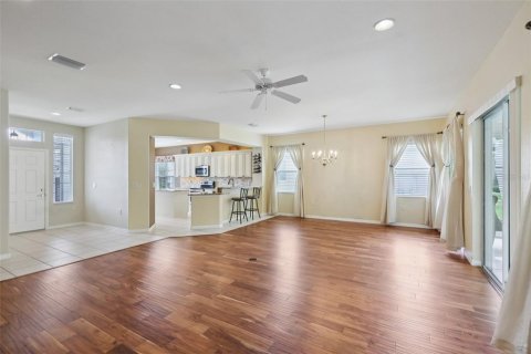 House in Summerfield, Florida 3 bedrooms, 195.37 sq.m. № 1773682 - photo 9