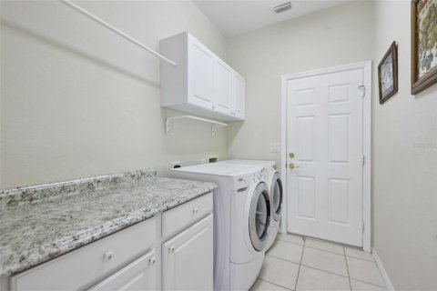 House in Summerfield, Florida 3 bedrooms, 195.37 sq.m. № 1773682 - photo 21