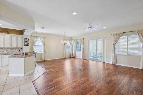 House in Summerfield, Florida 3 bedrooms, 195.37 sq.m. № 1773682 - photo 12