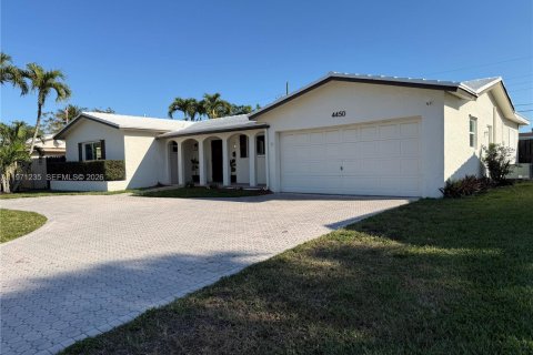 Casa en venta en Coconut Creek, Florida, 3 dormitorios, 162.11 m2 № 2033624 - foto 3