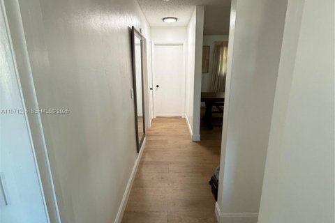 Casa en venta en Coconut Creek, Florida, 3 dormitorios, 162.11 m2 № 2033624 - foto 13