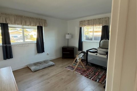 Casa en venta en Coconut Creek, Florida, 3 dormitorios, 162.11 m2 № 2033624 - foto 12