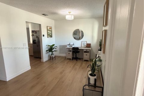 Casa en venta en Coconut Creek, Florida, 3 dormitorios, 162.11 m2 № 2033624 - foto 8