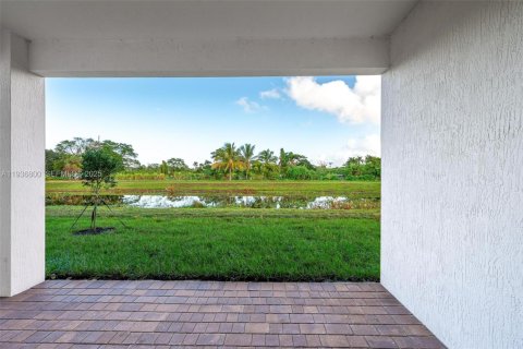 Casa en venta en Davie, Florida, 5 dormitorios, 343.55 m2 № 1994772 - foto 22
