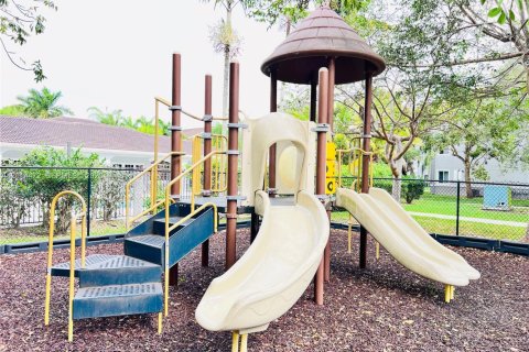 Condominio en alquiler en Homestead, Florida, 2 dormitorios, 83.61 m2 № 2076457 - foto 15