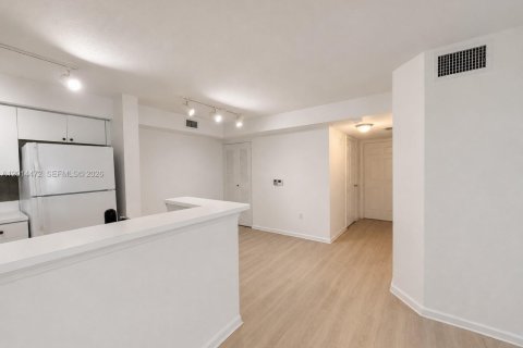 Condominio en alquiler en Homestead, Florida, 2 dormitorios, 83.61 m2 № 2076457 - foto 2