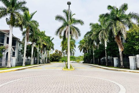 Condominio en Homestead, Florida, 2 dormitorios  № 2076457