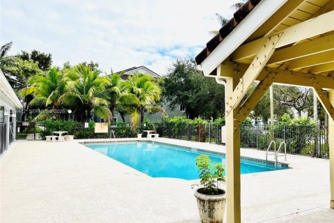 Condominio en alquiler en Homestead, Florida, 2 dormitorios, 83.61 m2 № 2076457 - foto 11