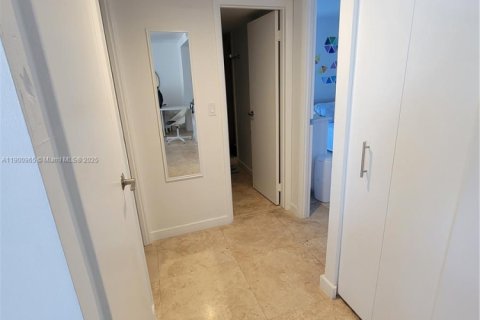 Condominio en venta en Aventura, Florida, 2 dormitorios, 121.98 m2 № 1952212 - foto 7