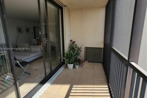 Condominio en venta en Aventura, Florida, 2 dormitorios, 121.98 m2 № 1952212 - foto 12