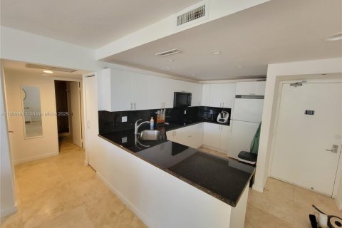 Condominio en venta en Aventura, Florida, 2 dormitorios, 121.98 m2 № 1952212 - foto 4