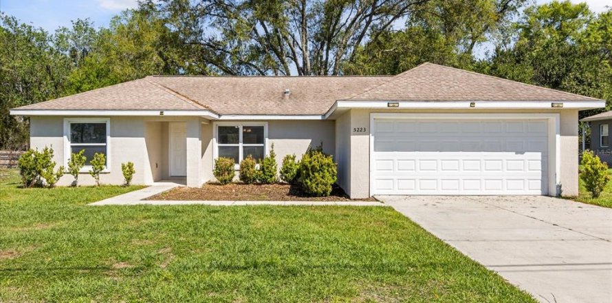 Villa ou maison à Summerfield, Floride 3 chambres, 131.55 m2 № 2096973