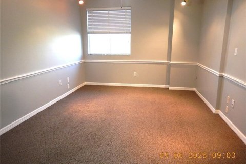 Propiedad comercial en alquiler en Gainesville, Florida, 552.03 m2 № 1680266 - foto 13