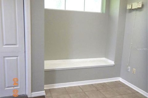 Propiedad comercial en alquiler en Gainesville, Florida, 552.03 m2 № 1680266 - foto 4