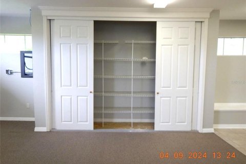 Propiedad comercial en alquiler en Gainesville, Florida, 552.03 m2 № 1680266 - foto 5