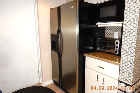 Propiedad comercial en alquiler en Gainesville, Florida, 552.03 m2 № 1680266 - foto 10