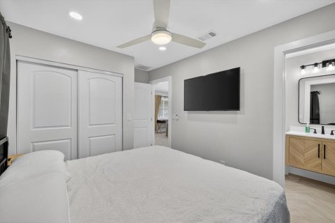 House in Tampa, Florida 3 bedrooms, 88.26 sq.m. № 1883878 - photo 16