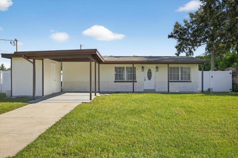 House in Tampa, Florida 3 bedrooms, 88.26 sq.m. № 1883878 - photo 1
