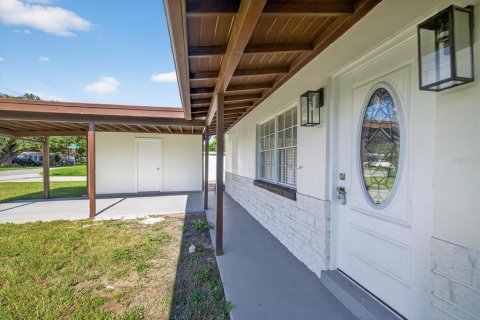 House in Tampa, Florida 3 bedrooms, 88.26 sq.m. № 1883878 - photo 2