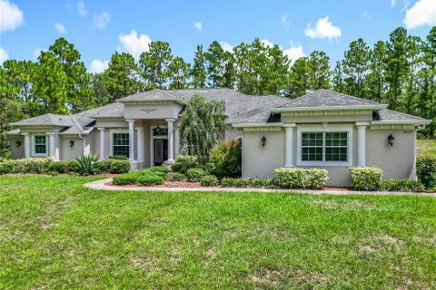Casa en venta en Beverly Hills, Florida, 3 dormitorios, 302.21 m2 № 1901500 - foto 1