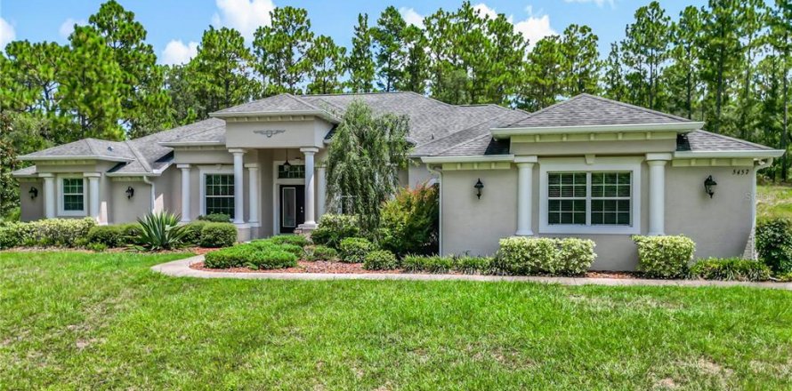 Villa ou maison à Beverly Hills, Floride 3 chambres, 302.21 m2 № 1901500