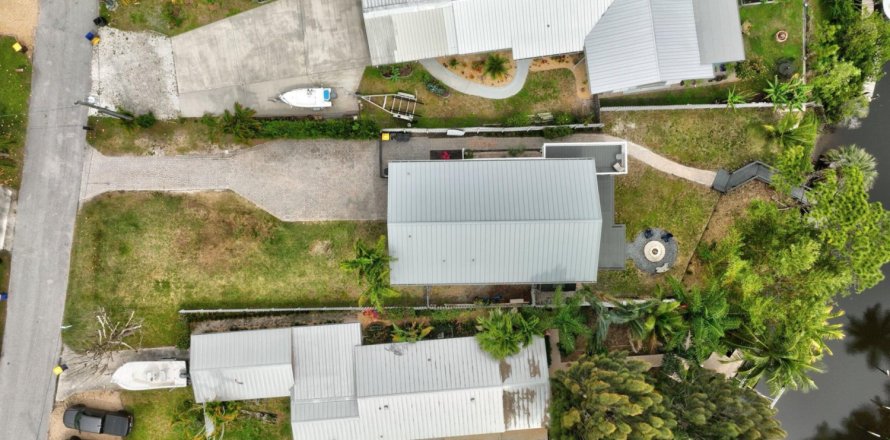 House in Palm City, Florida 4 bedrooms, 242.38 sq.m. № 1077049