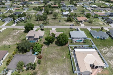 House in Cape Coral, Florida 3 bedrooms, 130.81 sq.m. № 1798017 - photo 28