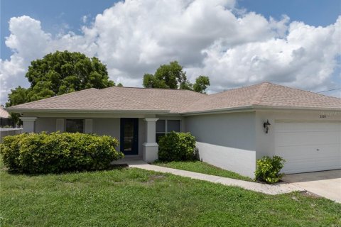 House in Cape Coral, Florida 3 bedrooms, 130.81 sq.m. № 1798017 - photo 3